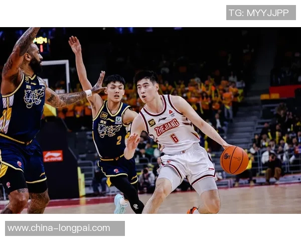 广东男篮与辽篮今日激战正酣谁能在这场对决中笑到最后